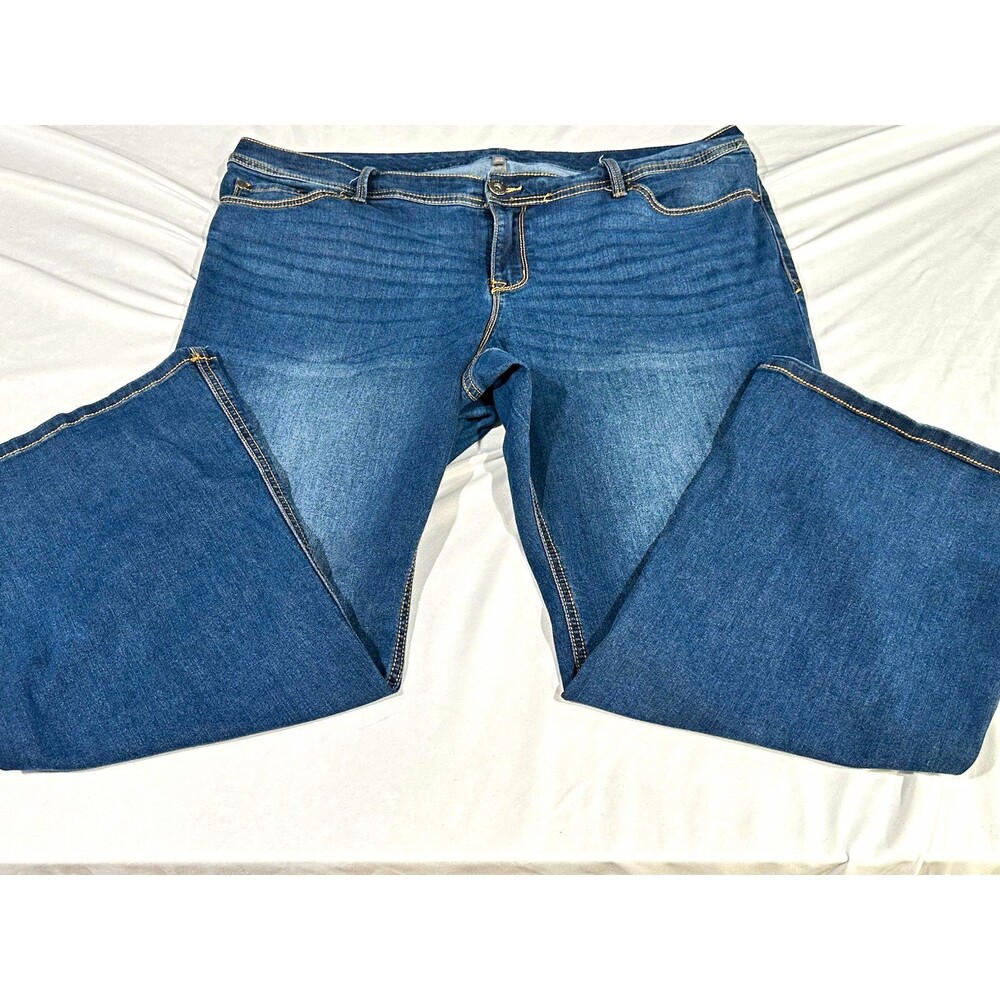 Torrid 22R Dark Wash Bootcut Jeans Plus Size Slightly Distressed 28” Inseam